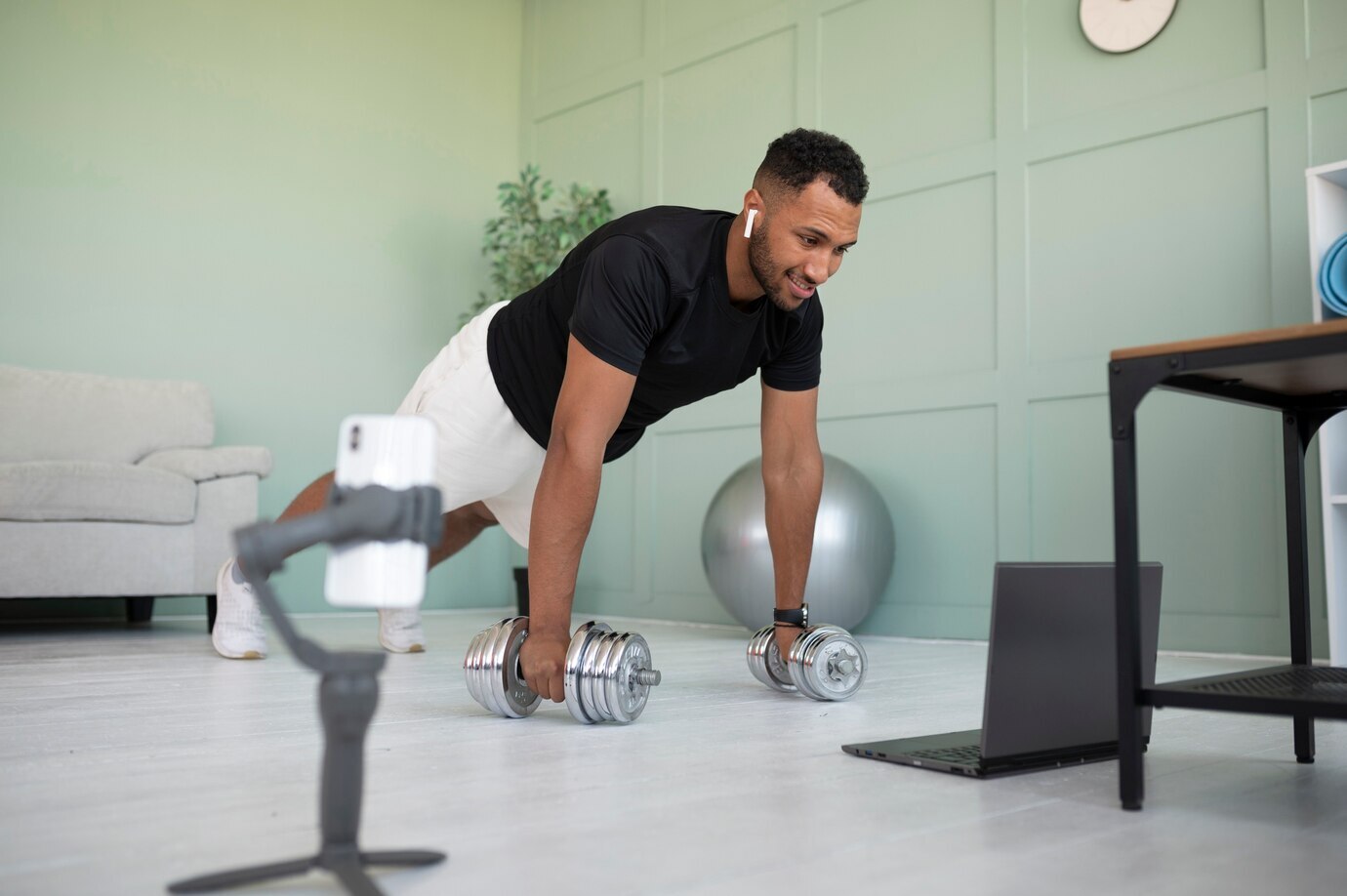 fitness training dubai, dubai fitness trainer, fitness trainer near me, fitness training companies in dubai, fitness routines in dubai, customised fitness programmes dubai